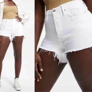 Good American Bombshell Short Distressed
Frayed Hem, Sz 14/32